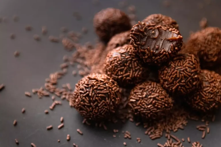 Brigadeiro de Pimenta com Chocolate Amargo